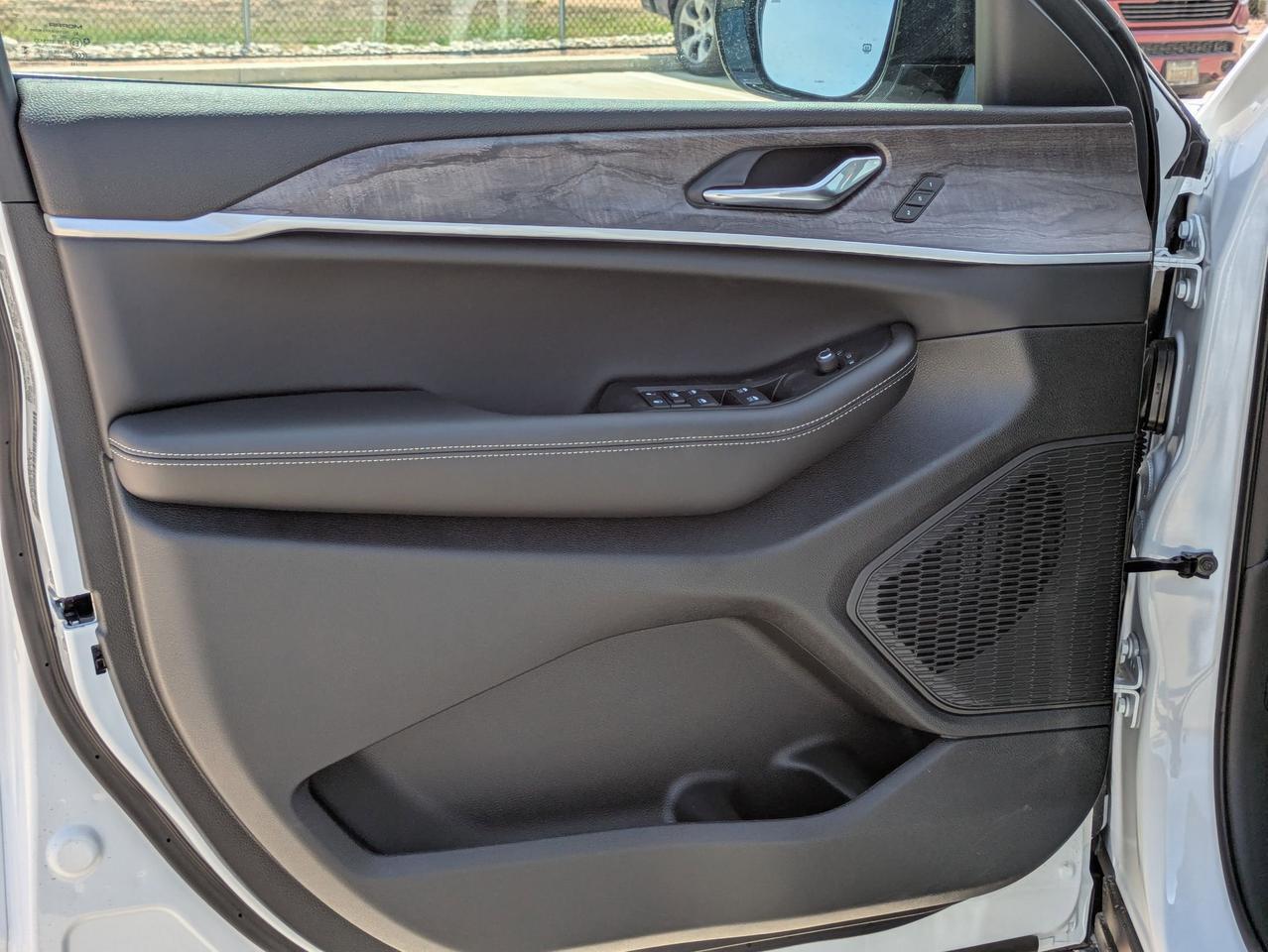 2025 Jeep Grand Cherokee L Limited Castroville TX