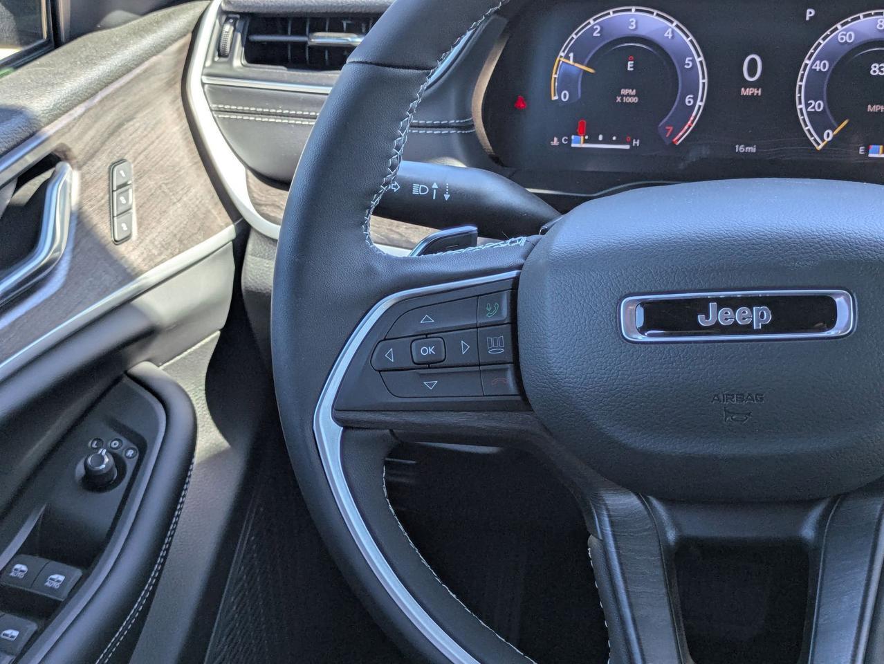 2025 Jeep Grand Cherokee L Limited Castroville TX