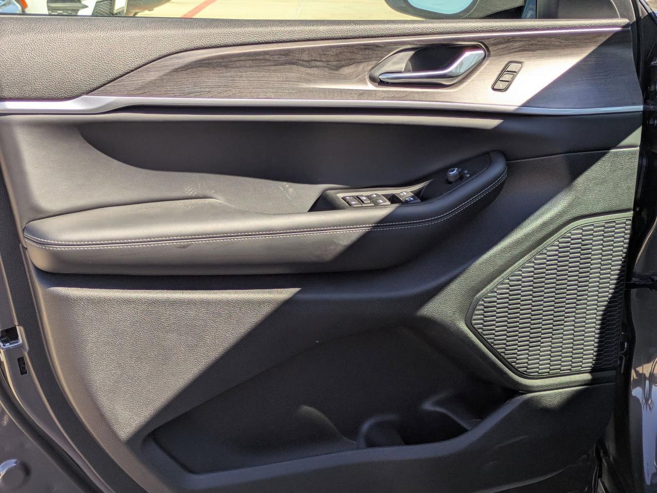 2025 Jeep Grand Cherokee L Limited Castroville TX