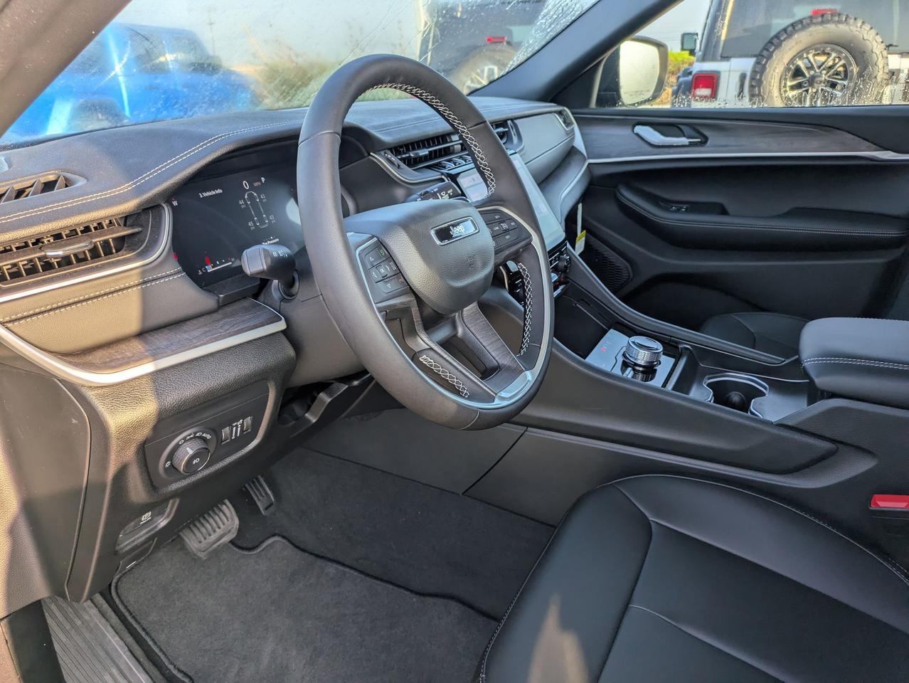 2025 Jeep Grand Cherokee L Limited Castroville TX