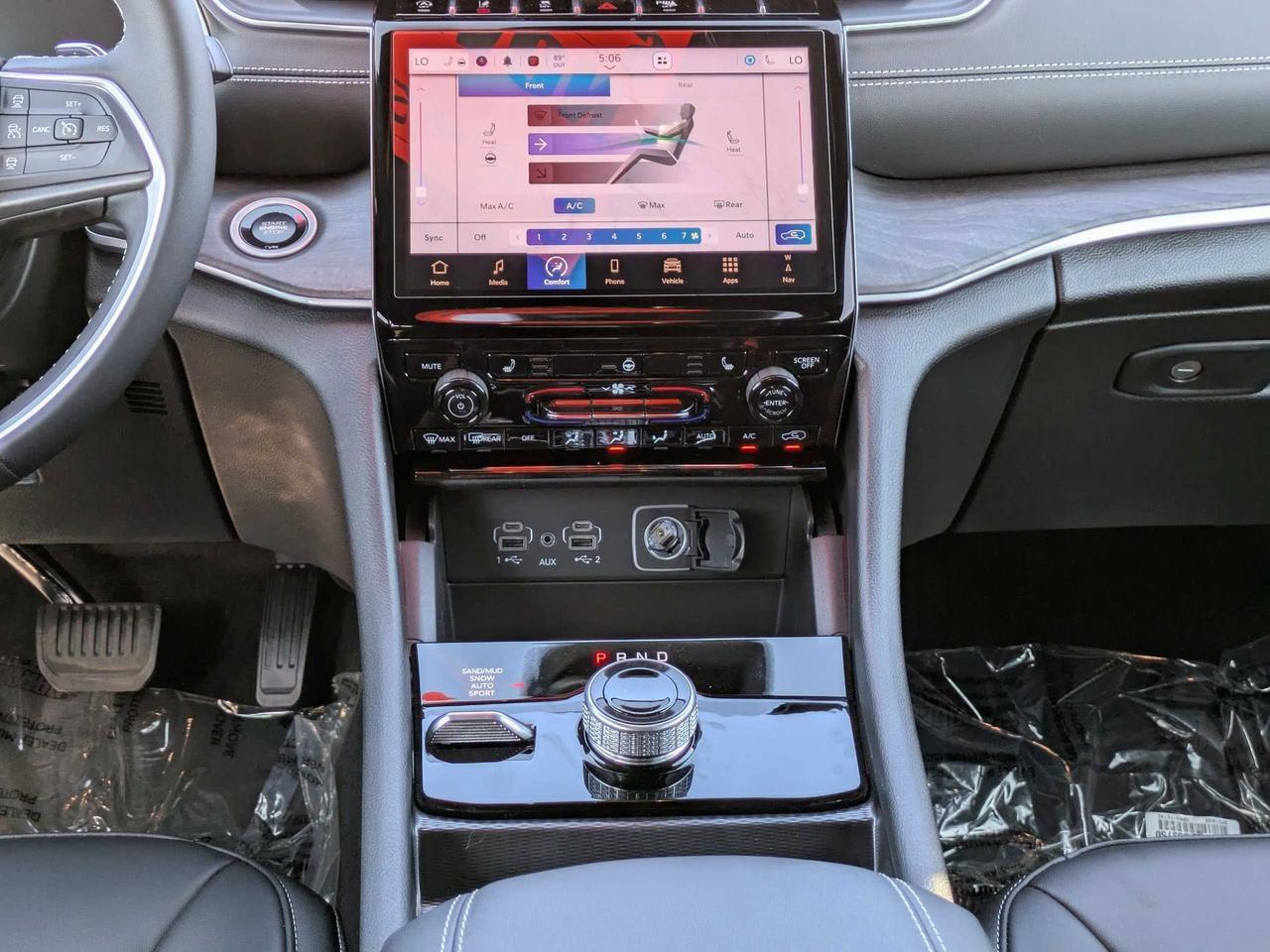 2025 Jeep Grand Cherokee L Limited Castroville TX