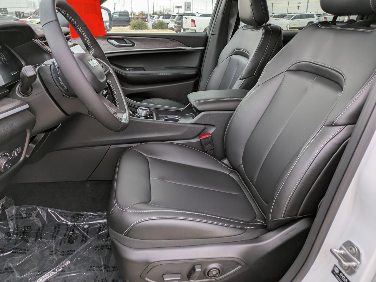 2025 Jeep Grand Cherokee L Limited Castroville TX