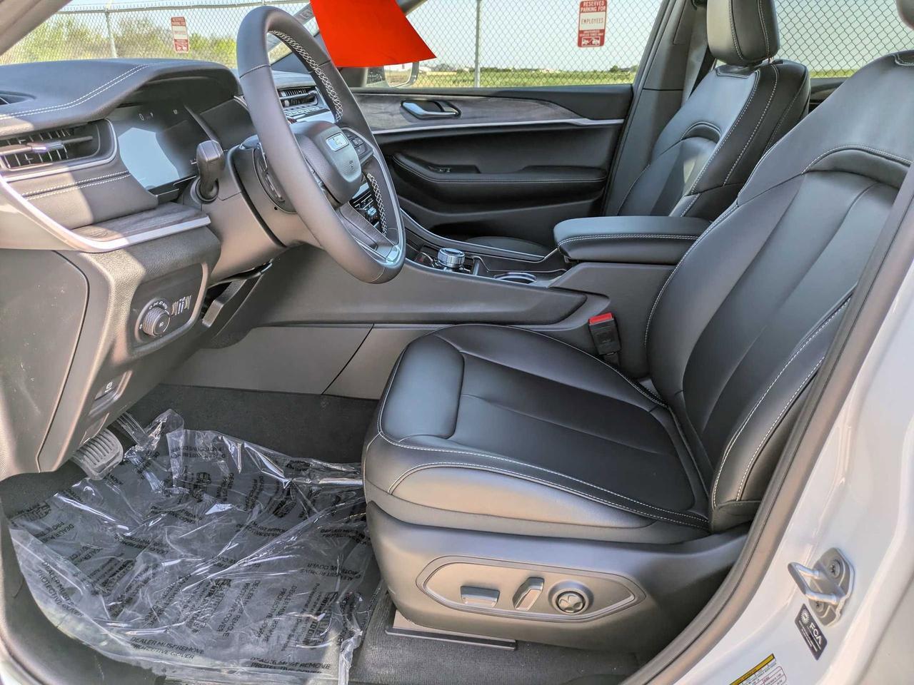 2025 Jeep Grand Cherokee L Limited Castroville TX