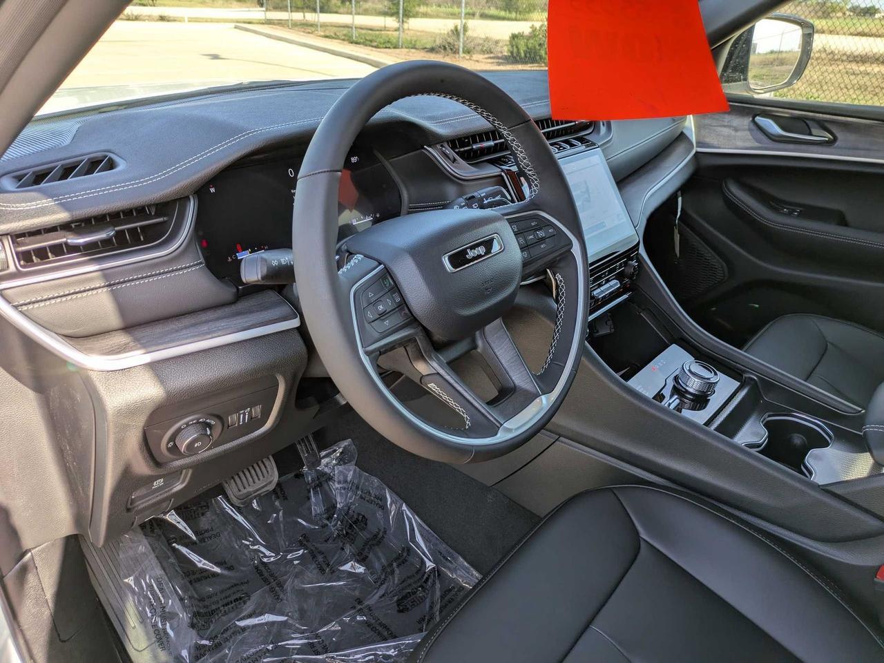 2025 Jeep Grand Cherokee L Limited Castroville TX