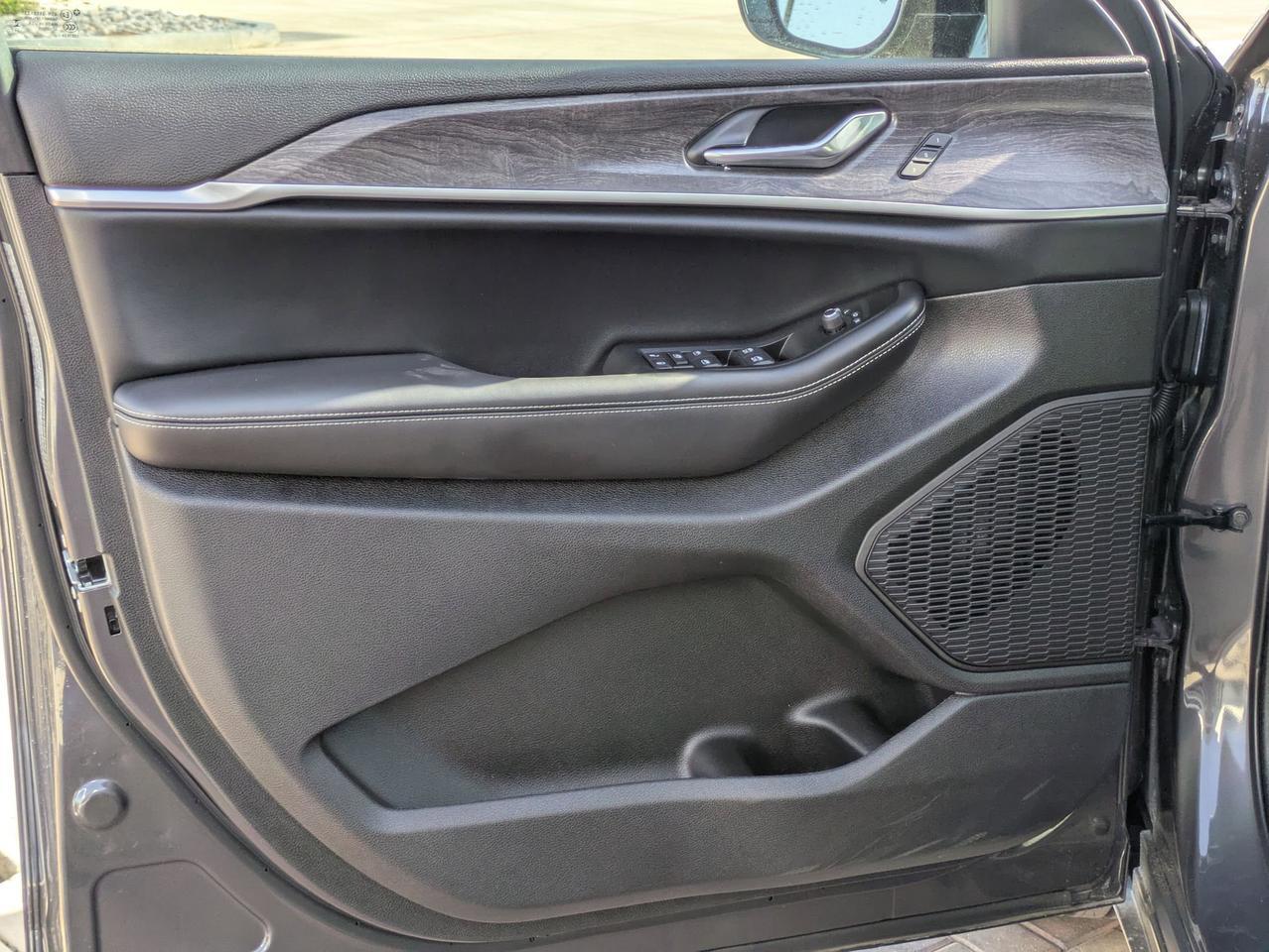 2025 Jeep Grand Cherokee L Limited Castroville TX