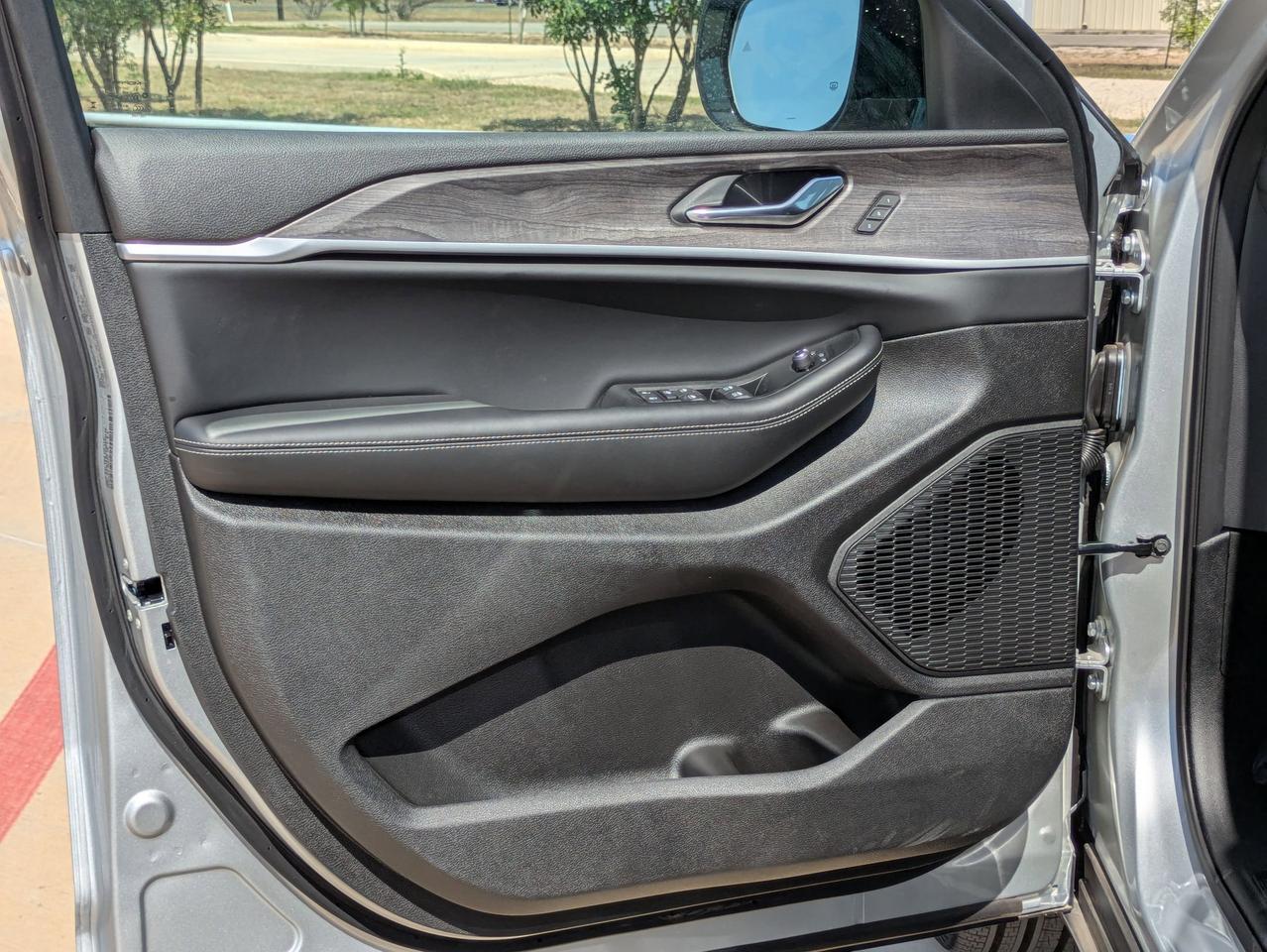 2025 Jeep Grand Cherokee L Limited Castroville TX