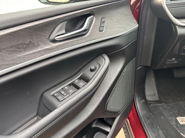 2025 Jeep Grand Cherokee L Limited Watertown SD