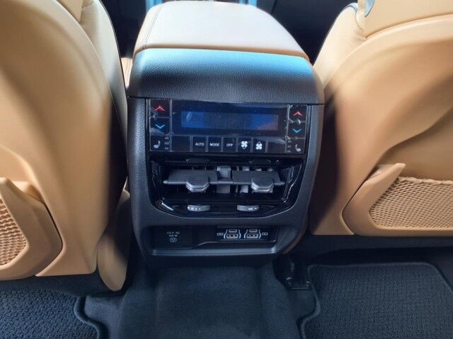 2025 Jeep Grand Cherokee L Summit  TX