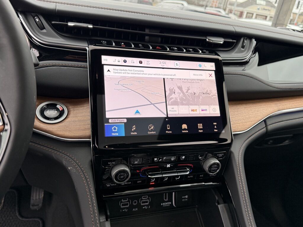 2025 Jeep Grand Cherokee L Summit Crestwood KY