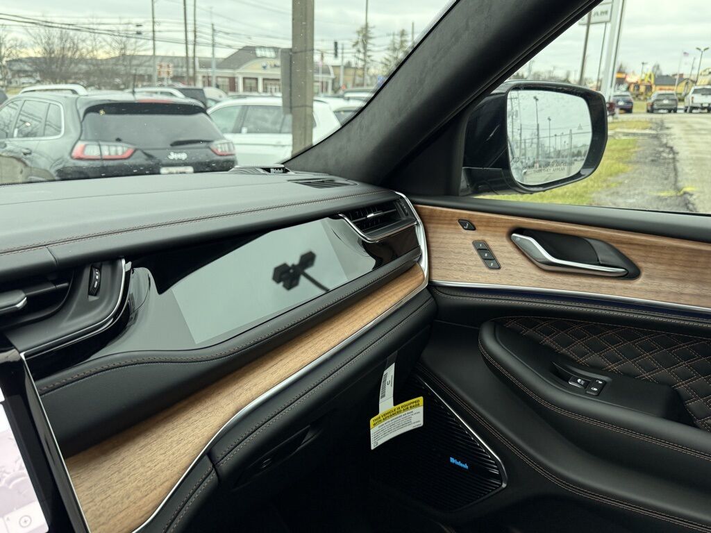 2025 Jeep Grand Cherokee L Summit Crestwood KY