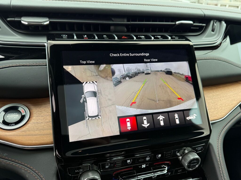 2025 Jeep Grand Cherokee L Summit Crestwood KY