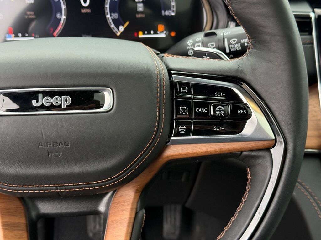 2025 Jeep Grand Cherokee L Summit Crestwood KY