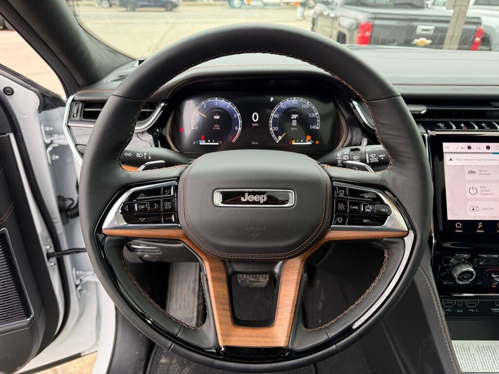2025 Jeep Grand Cherokee L Summit Crestwood KY