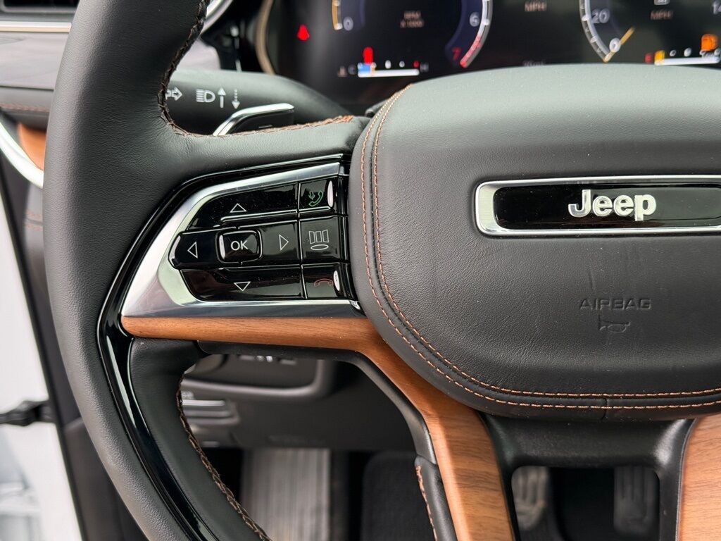 2025 Jeep Grand Cherokee L Summit Crestwood KY