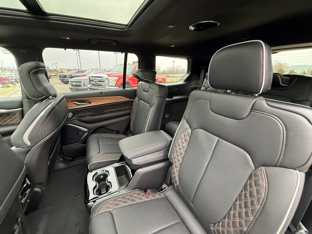 2025 Jeep Grand Cherokee L Summit Crestwood KY