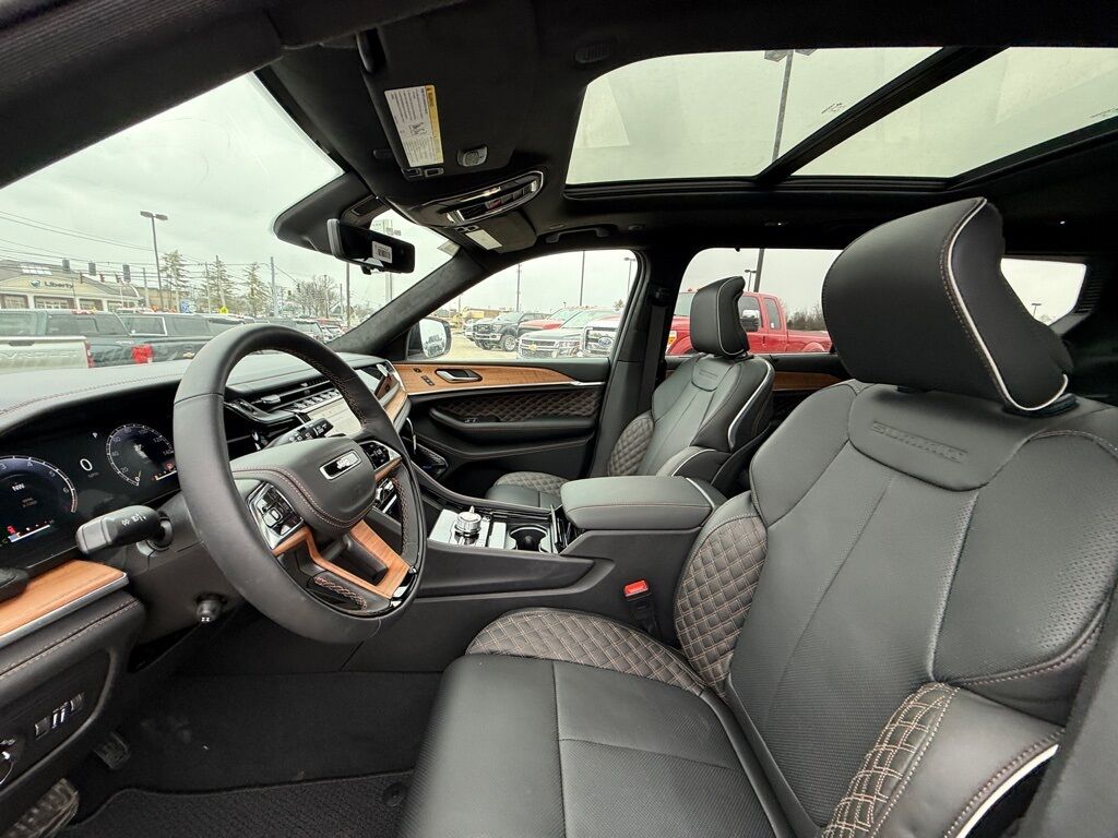 2025 Jeep Grand Cherokee L Summit Crestwood KY