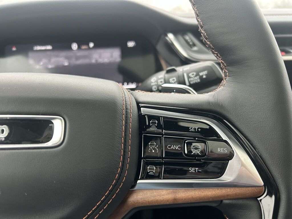 2025 Jeep Grand Cherokee L Summit Crestwood KY