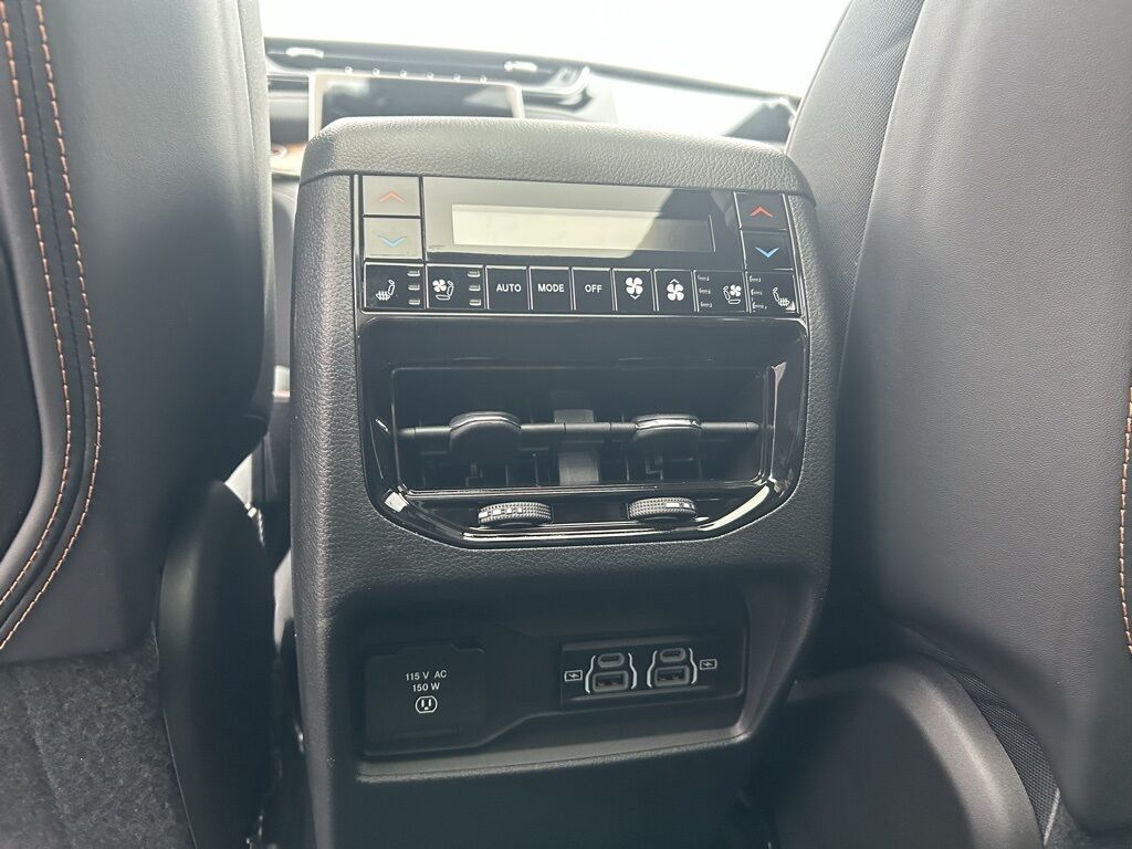 2025 Jeep Grand Cherokee L Summit Crestwood KY