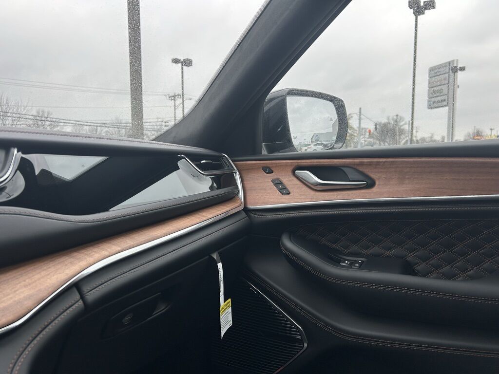 2025 Jeep Grand Cherokee L Summit Crestwood KY