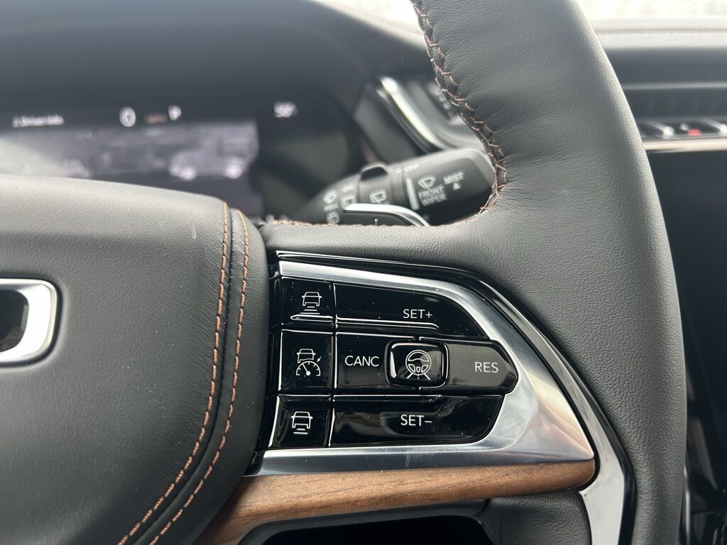 2025 Jeep Grand Cherokee L Summit Crestwood KY