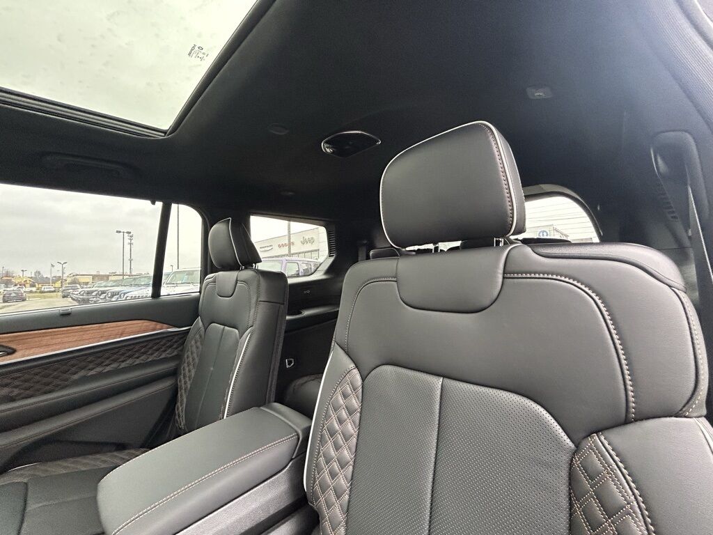 2025 Jeep Grand Cherokee L Summit Crestwood KY