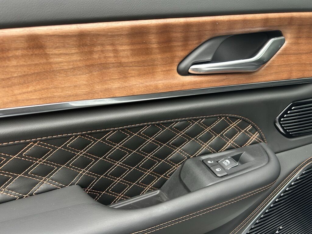 2025 Jeep Grand Cherokee L Summit Crestwood KY