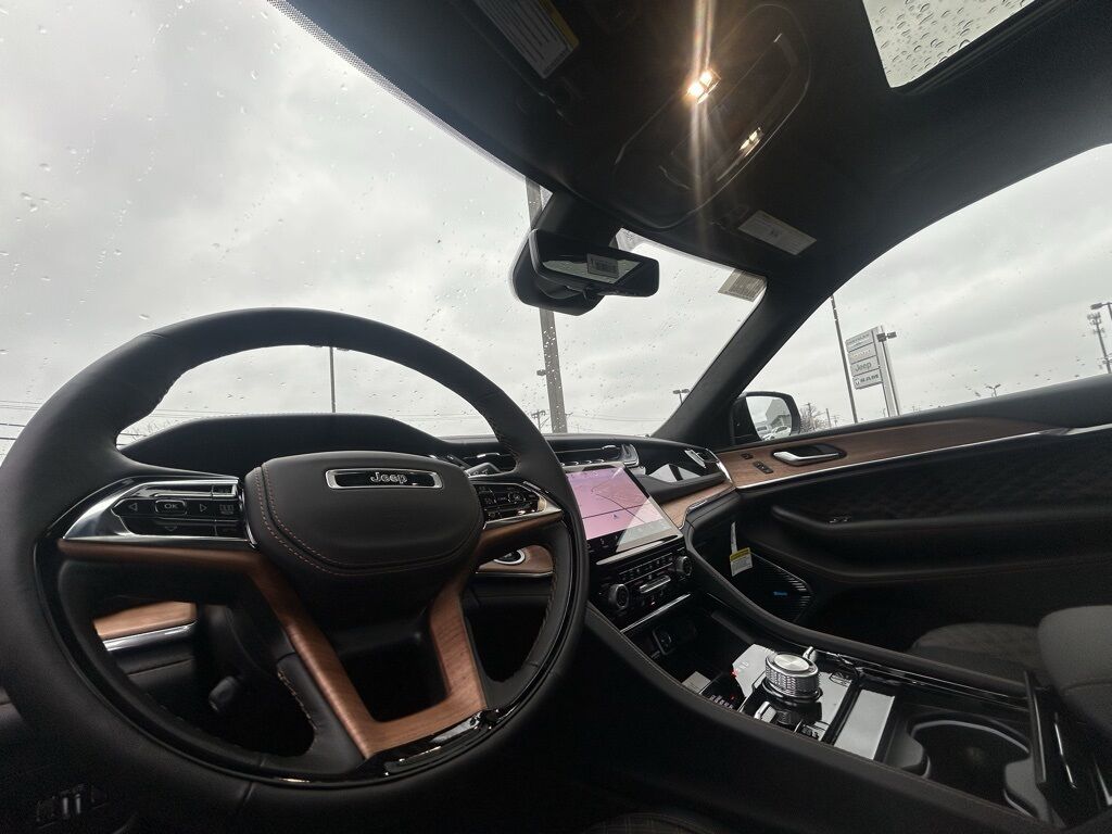 2025 Jeep Grand Cherokee L Summit Crestwood KY