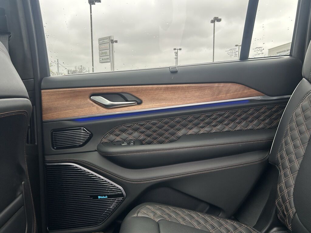 2025 Jeep Grand Cherokee L Summit Crestwood KY