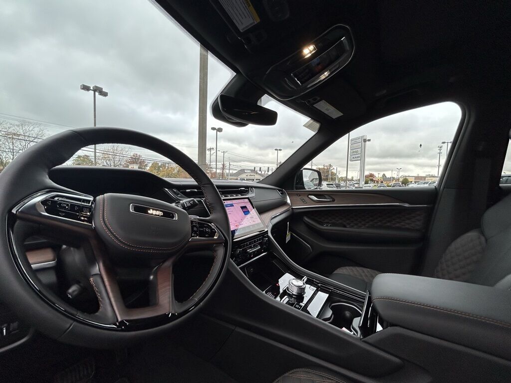 2025 Jeep Grand Cherokee L Summit Crestwood KY