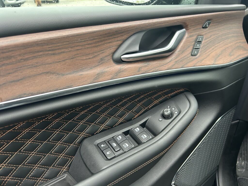 2025 Jeep Grand Cherokee L Summit Crestwood KY