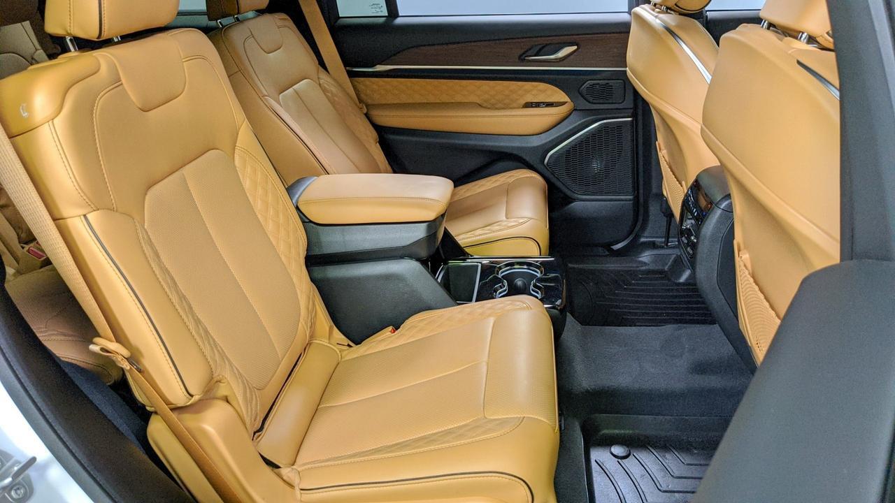 2025 Jeep Grand Cherokee L Summit St. Charles  IL