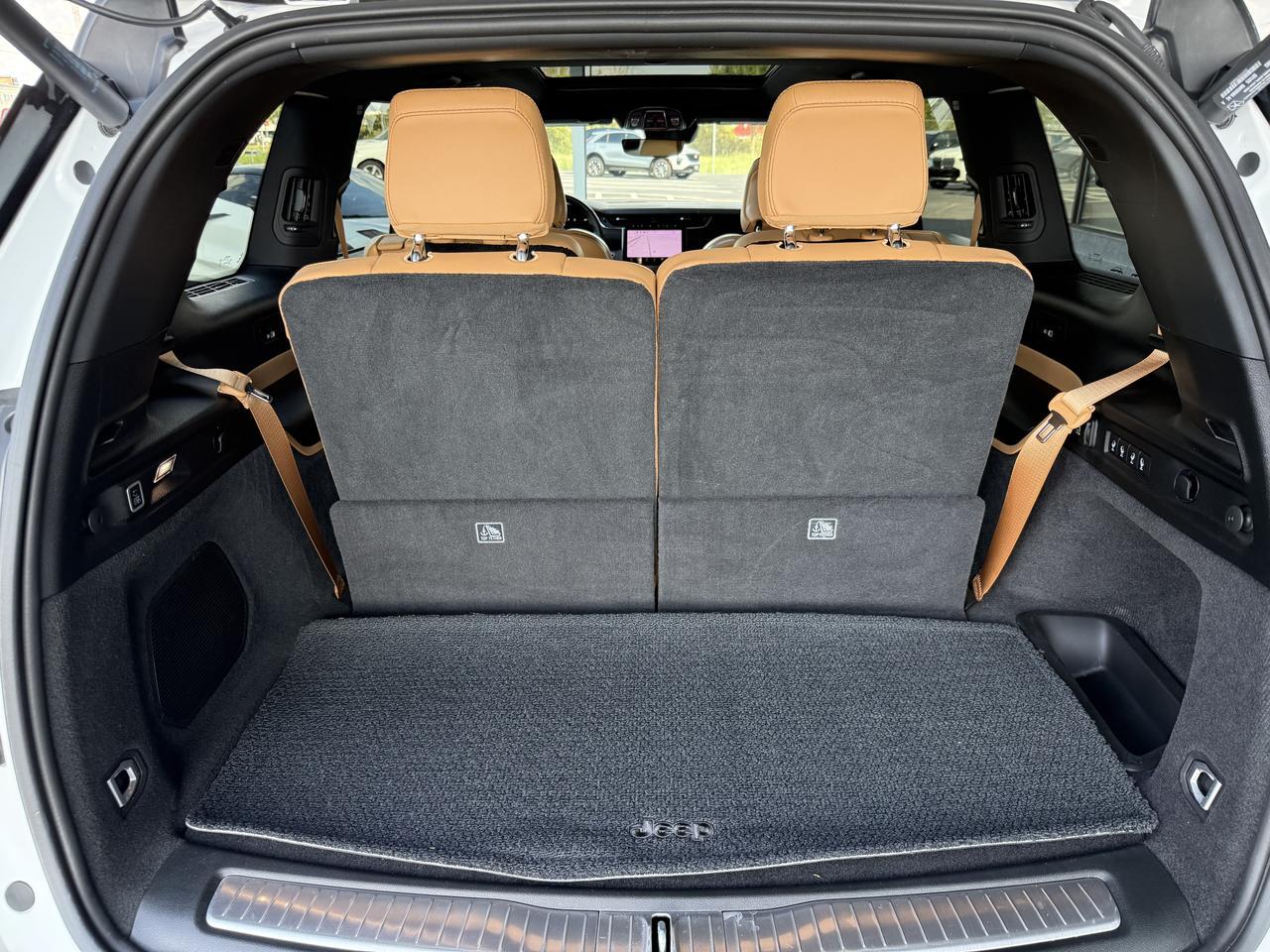2025 Jeep Grand Cherokee L Summit Knoxville TN