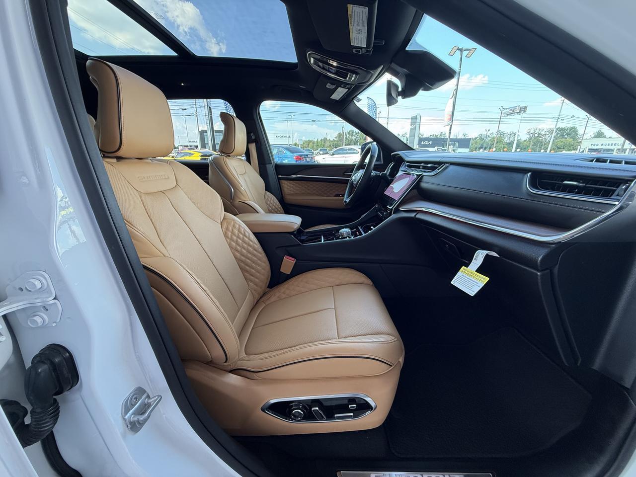 2025 Jeep Grand Cherokee L Summit Knoxville TN