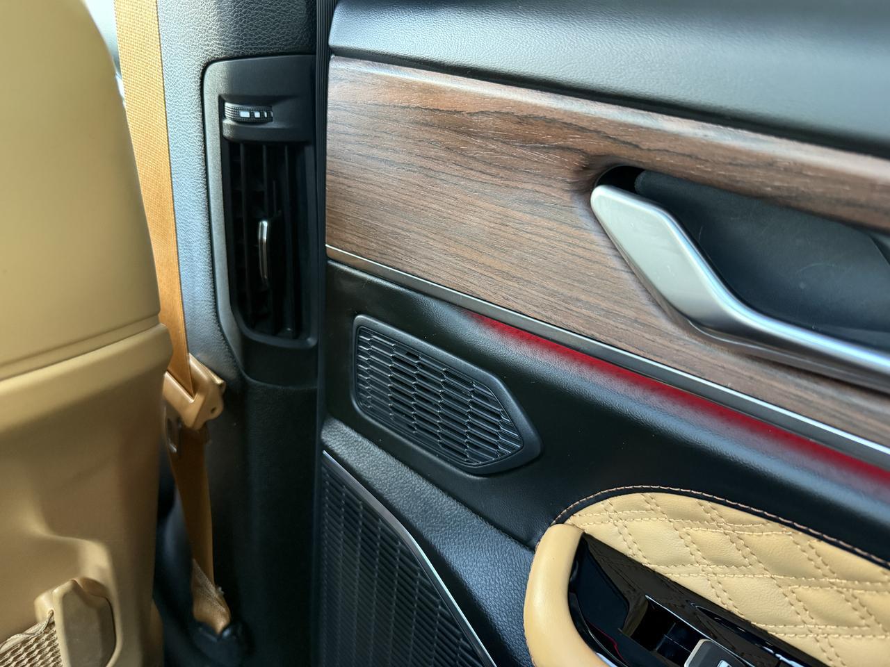 2025 Jeep Grand Cherokee L Summit Knoxville TN