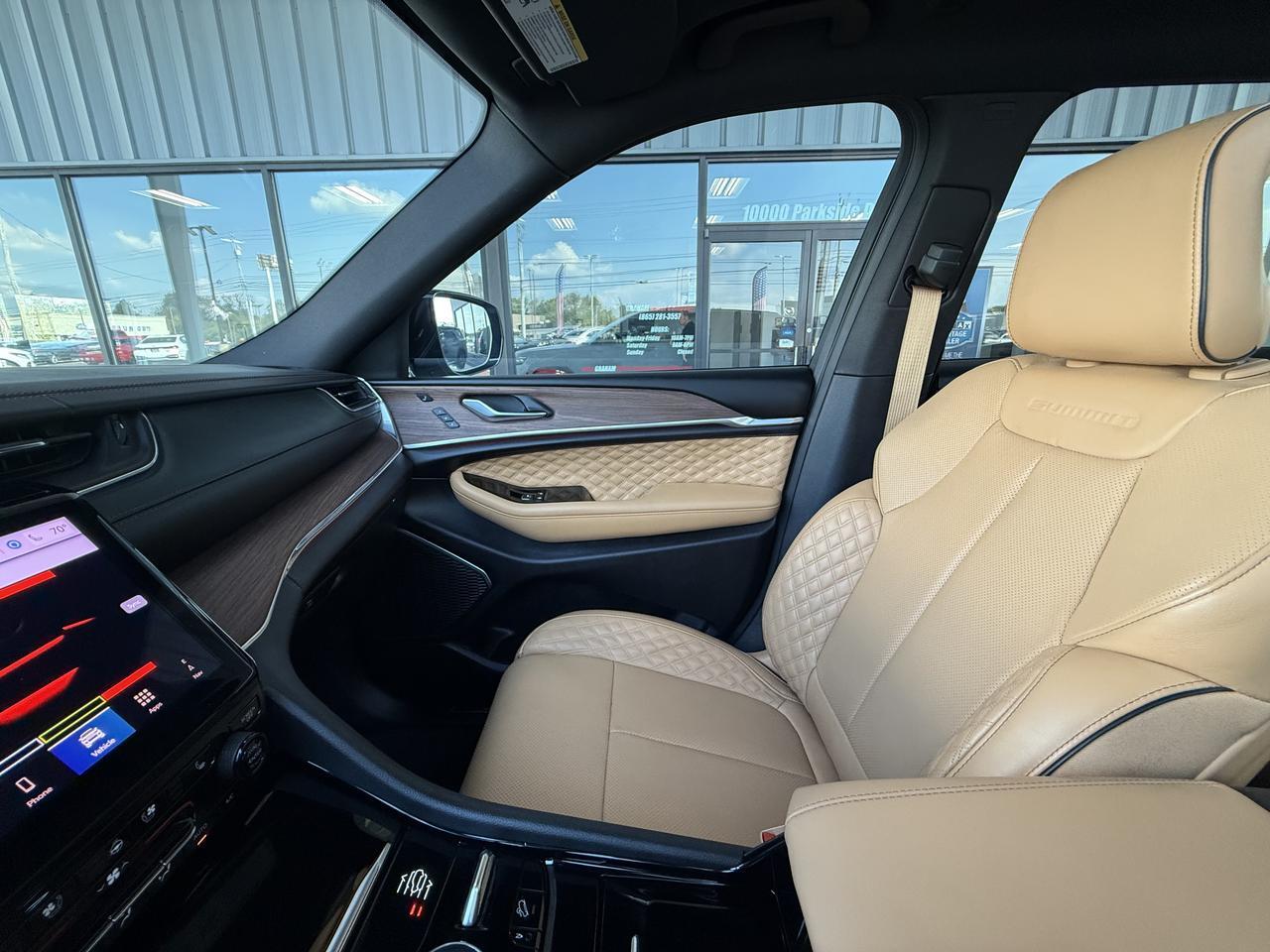 2025 Jeep Grand Cherokee L Summit Knoxville TN