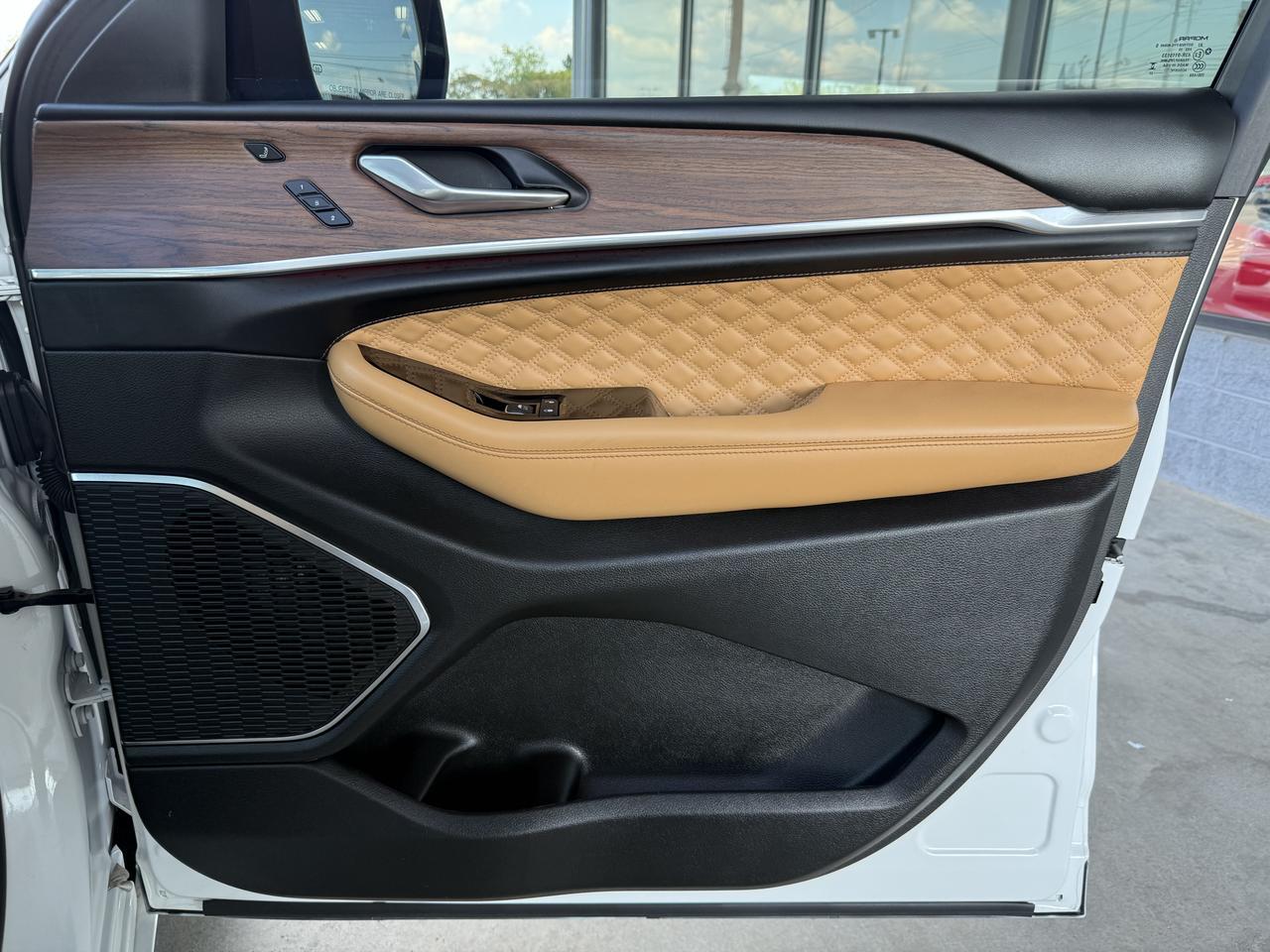 2025 Jeep Grand Cherokee L Summit Knoxville TN