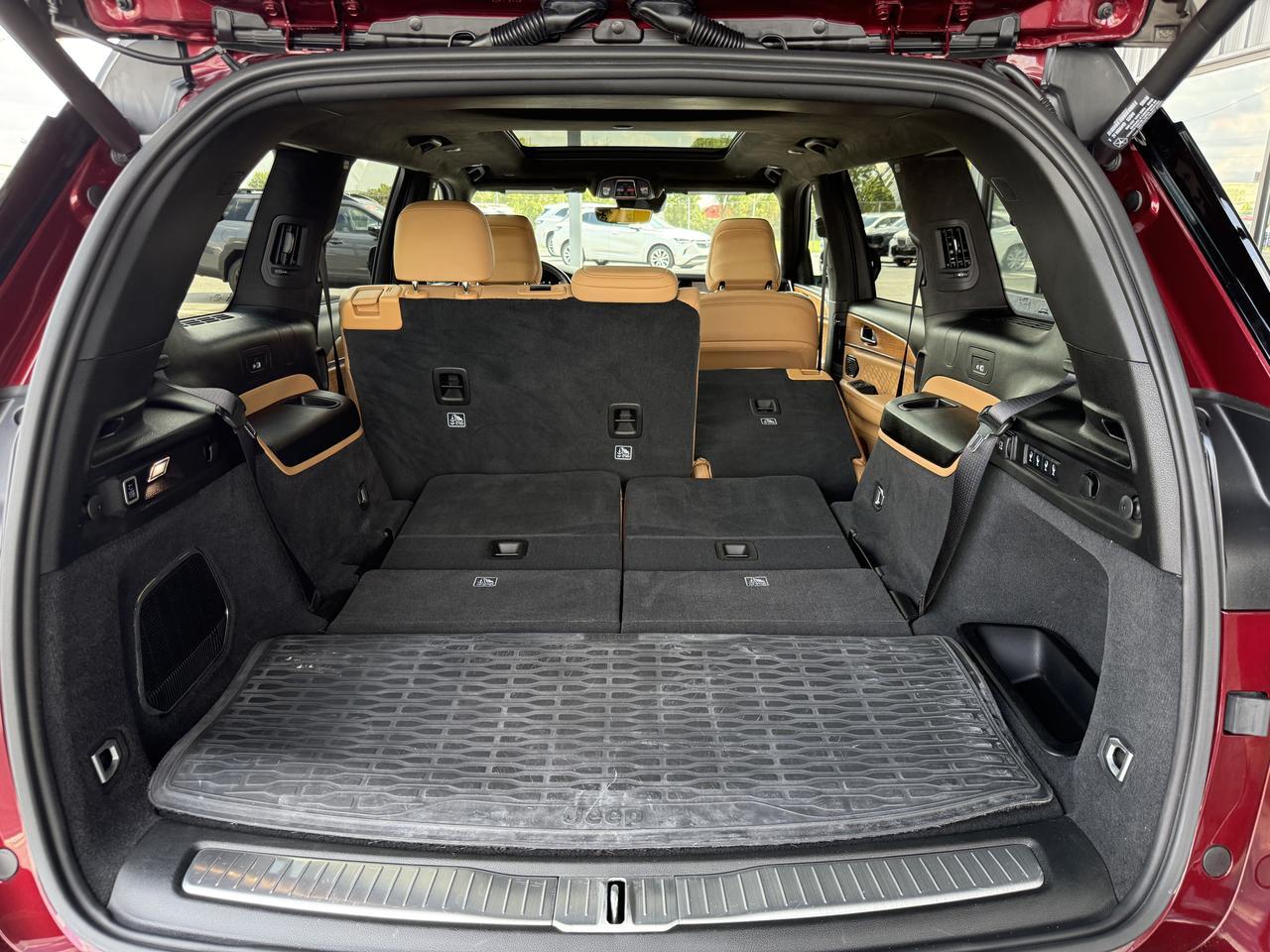 2025 Jeep Grand Cherokee L Summit Reserve Knoxville TN