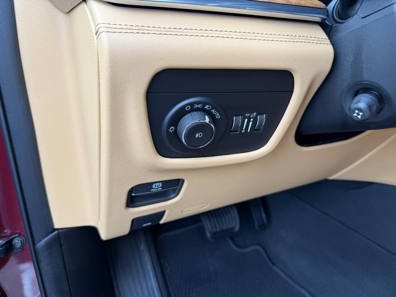 2025 Jeep Grand Cherokee L Summit Reserve Knoxville TN