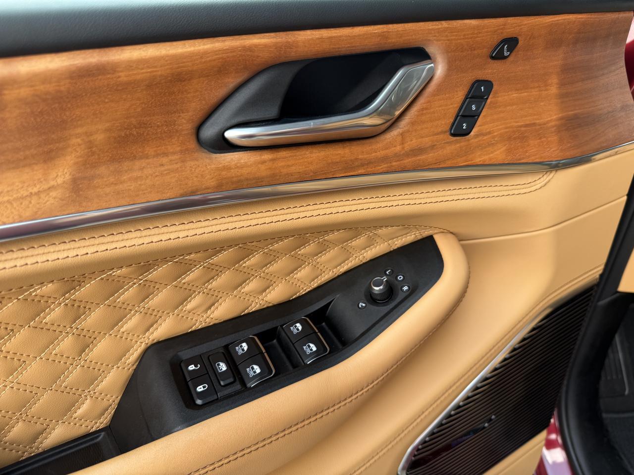 2025 Jeep Grand Cherokee L Summit Reserve Knoxville TN