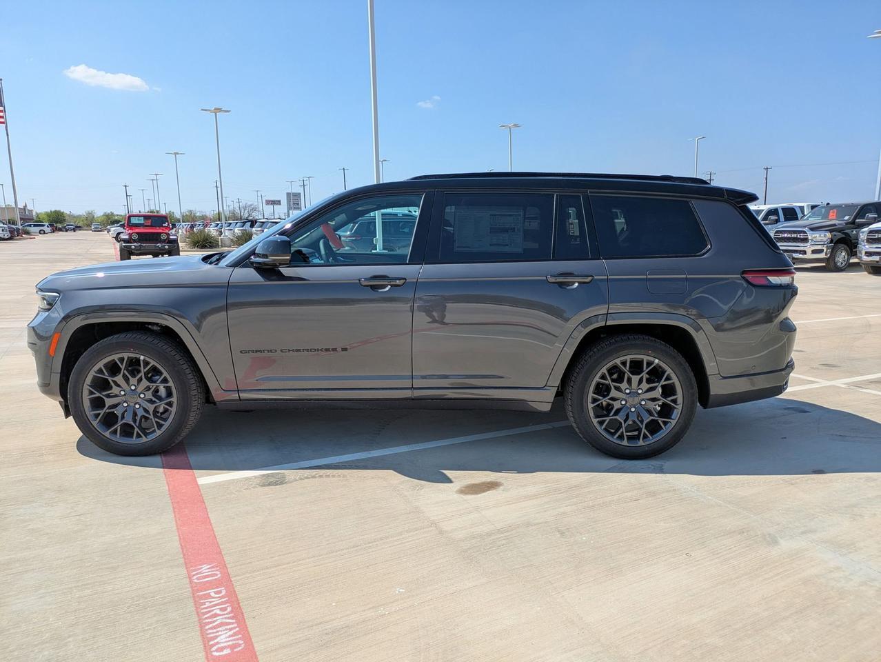 2025 Jeep Grand Cherokee L Summit Reserve Castroville TX