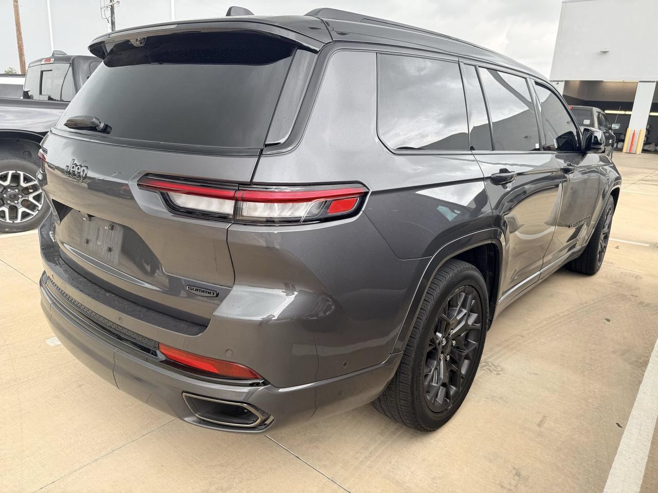 2025 Jeep Grand Cherokee L Summit Reserve Castroville TX