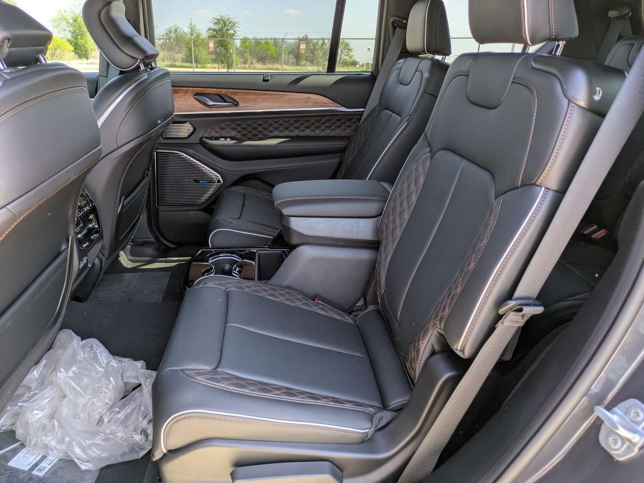 2025 Jeep Grand Cherokee L Summit Reserve Castroville TX