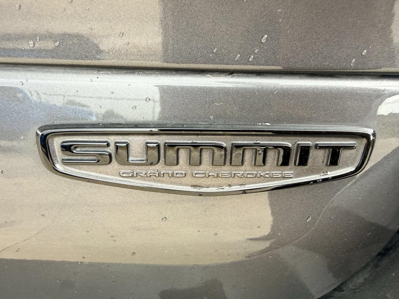 2025 Jeep Grand Cherokee L Summit Reserve Castroville TX