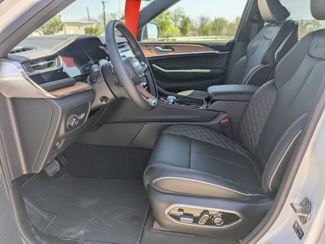 2025 Jeep Grand Cherokee L Summit Reserve Castroville TX
