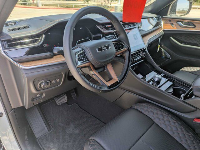 2025 Jeep Grand Cherokee L Summit Reserve Castroville TX