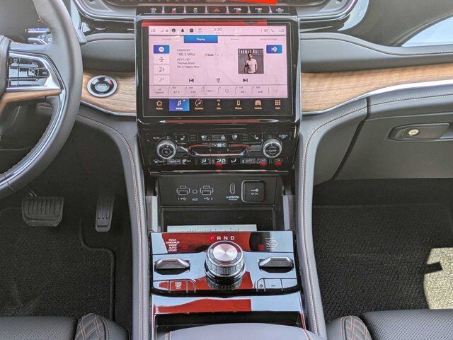 2025 Jeep Grand Cherokee L Summit Reserve Castroville TX