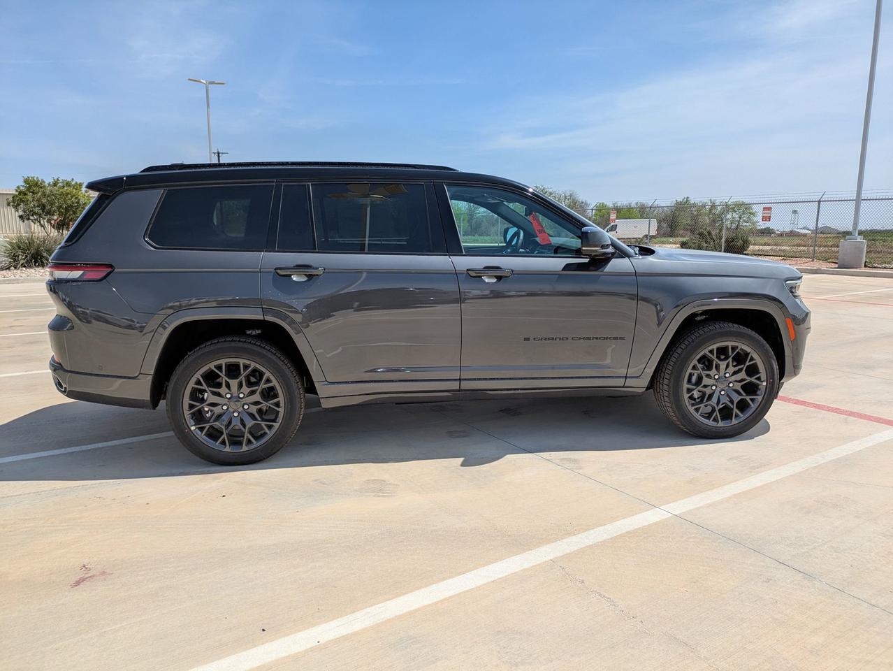 2025 Jeep Grand Cherokee L Summit Castroville TX