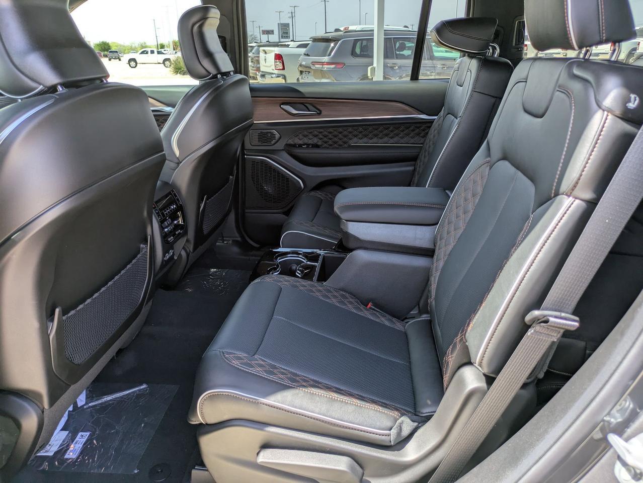 2025 Jeep Grand Cherokee L Summit Castroville TX