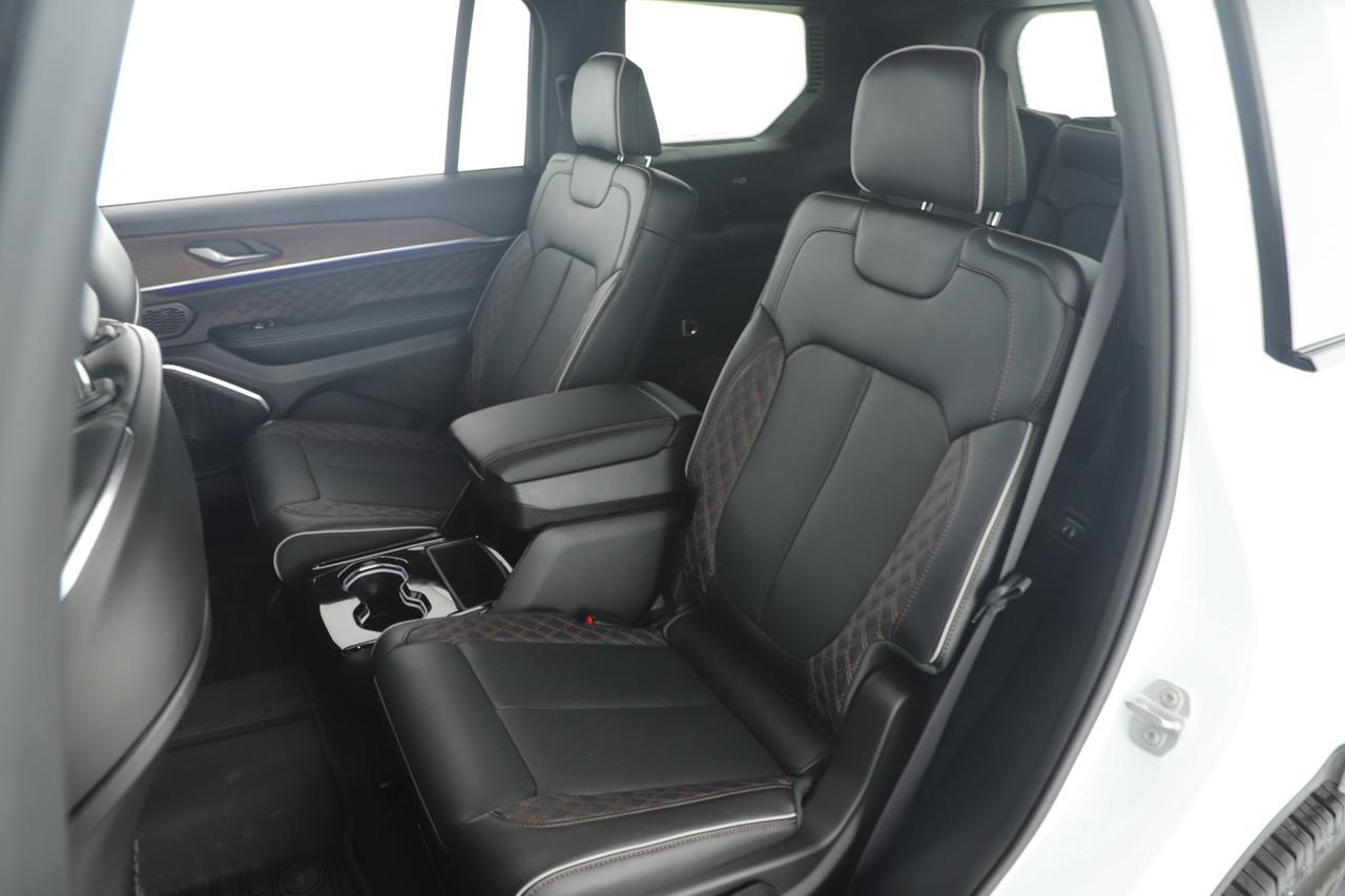 2025 Jeep Grand Cherokee L Summit New Braunfels TX