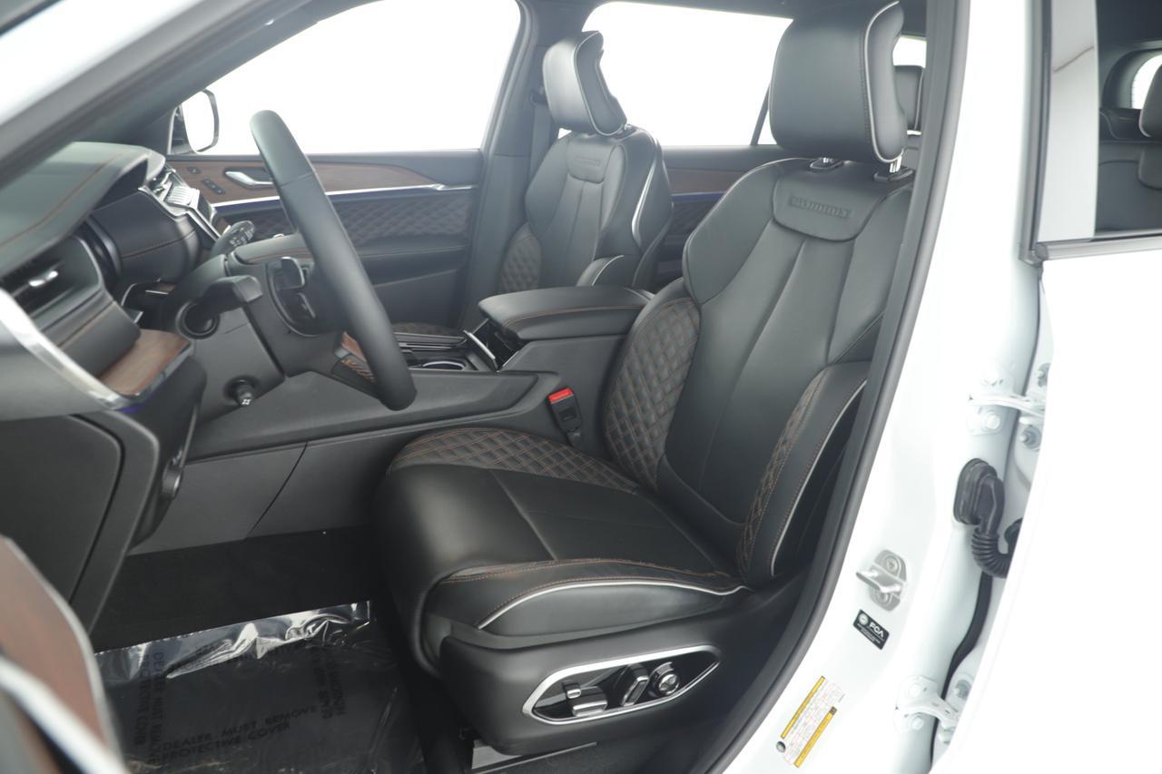 2025 Jeep Grand Cherokee L Summit New Braunfels TX